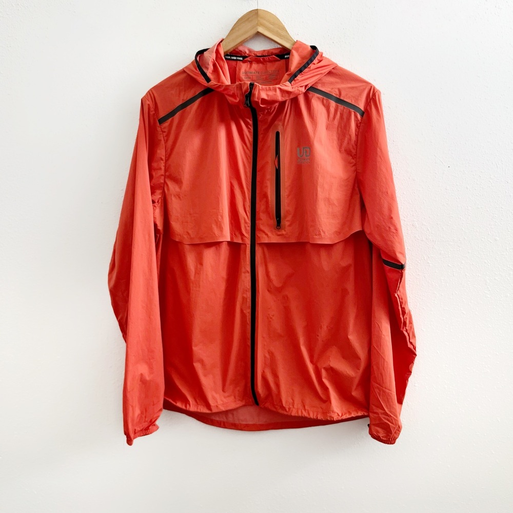 ULTIMATE DIRECTION Men's Aerolight Wind Jacket Size Medium‎